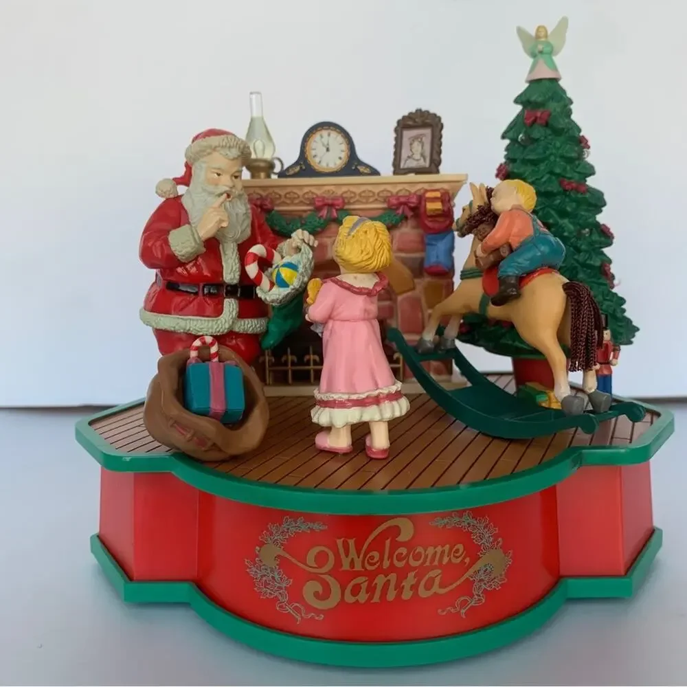 1993 Lustre Fame Animated Welcome Santa Music Box